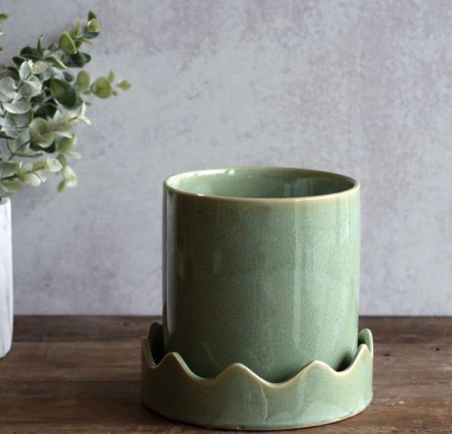 Lt. Green Planter w/ Saucer