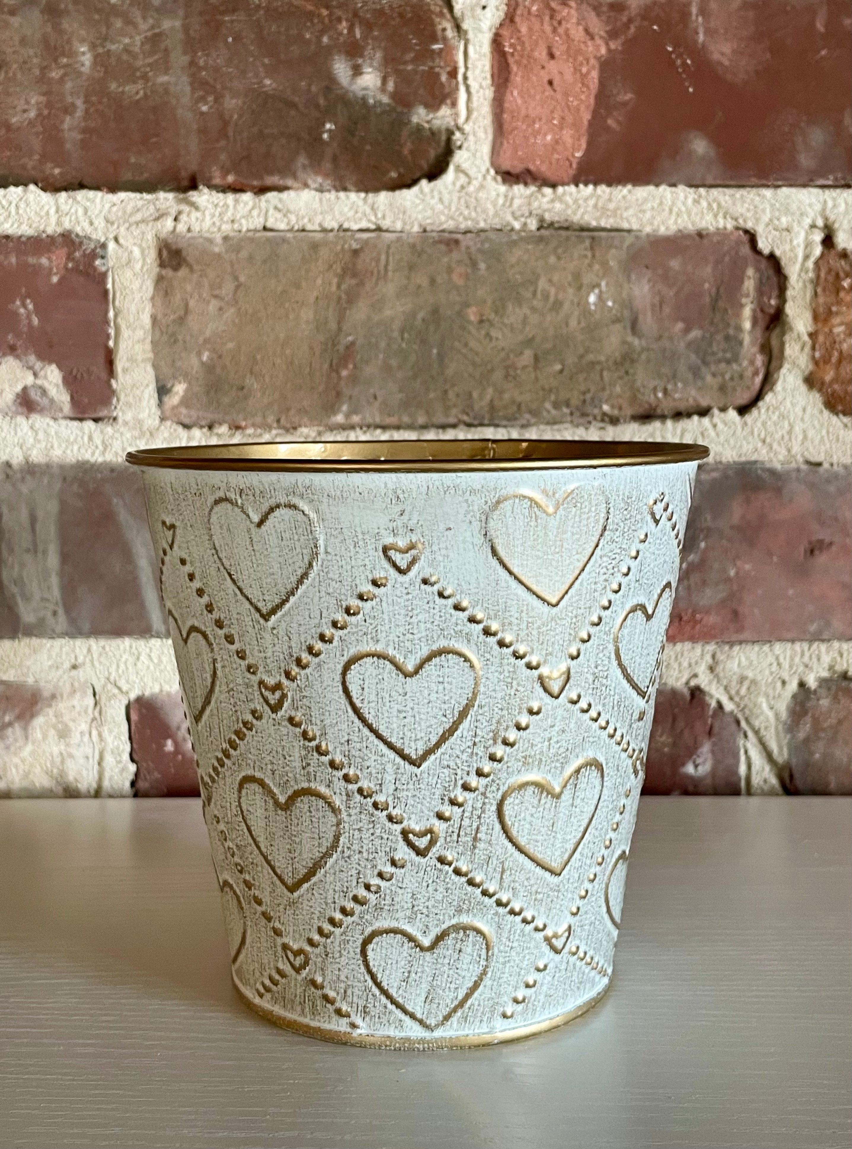 Ivory w/Gold Heart Pot