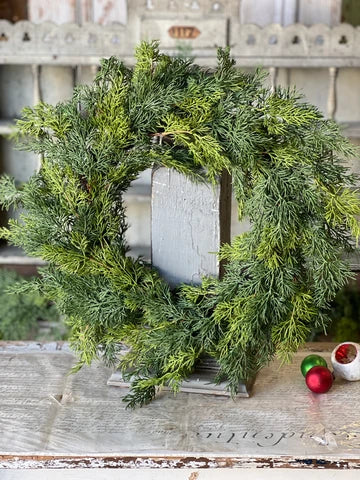 22" Verdant Cedar Wreath